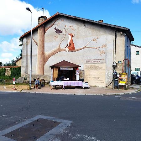 Jolie Maison De Bourg Tout Equipee 10Km D'Ambert Saint-Amant-Roche-Savine الغرفة الصورة