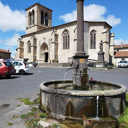 Jolie Maison De Bourg Tout Equipee 10Km D'Ambert Saint-Amant-Roche-Savine الغرفة الصورة