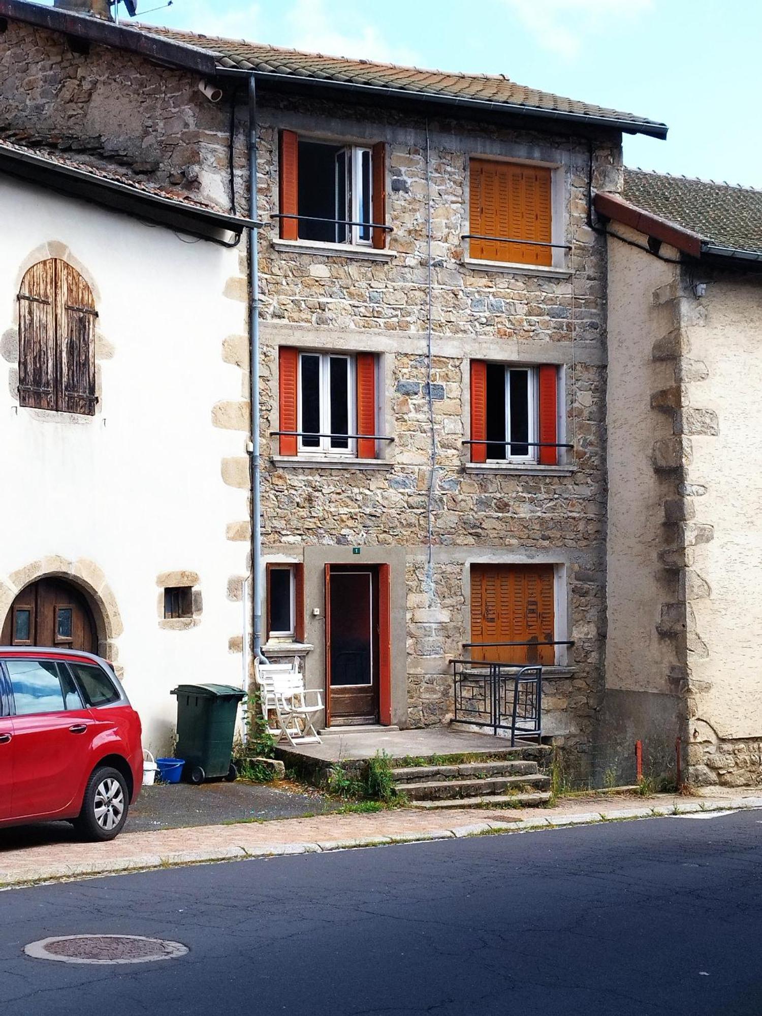 Jolie Maison De Bourg Tout Equipee 10Km D'Ambert Saint-Amant-Roche-Savine الغرفة الصورة